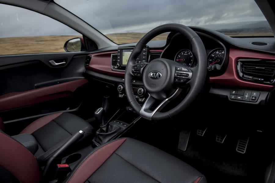 Интерьер Kia Rio First Edition 2017 года  (UK) (фото 59 из 70)